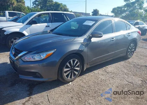 2017 Nissan Altima 2.5 Sv z USA, uszkodzony, nr VIN 1N4AL3AP2HC148059